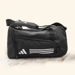 Bolsa de Deporte Adidas Negra con Diseño de Rayas Blancas