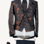 traje de boda novio whisper azul marino y dorado