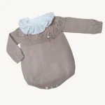 Ranita de Bebé de Punto Otoño-Invierno | Pelele de Lanita con Cuello Volante