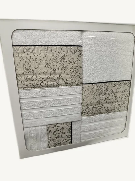 juego de toallas algodón blanco con diseño floral
